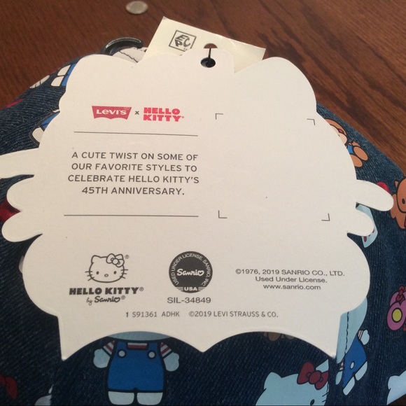 Levi’s HELLO KITTY denim hat - Picture 3 of 6